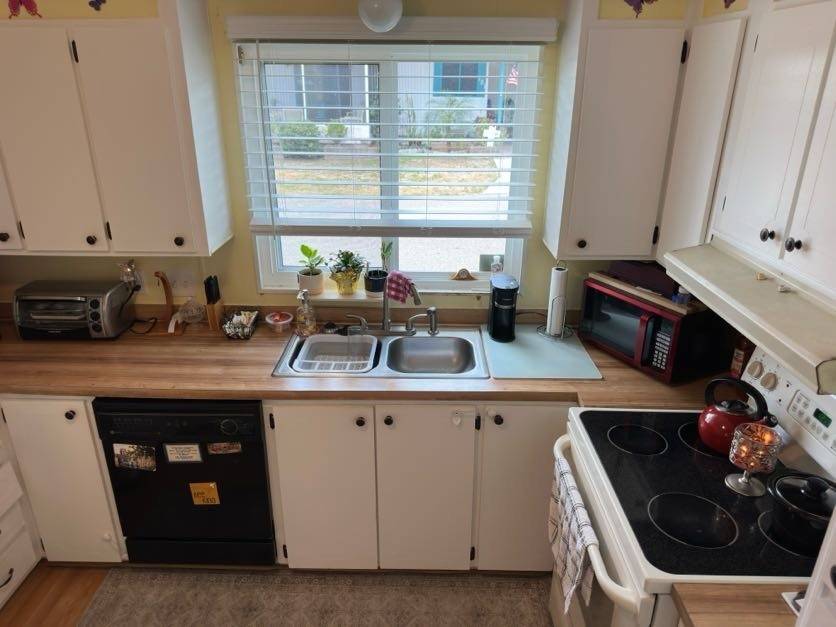 162 Zermatt Drive a Winter Haven, FL Mobile or Manufactured Home for Sale